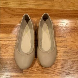 Elegant Beige Women's Flats